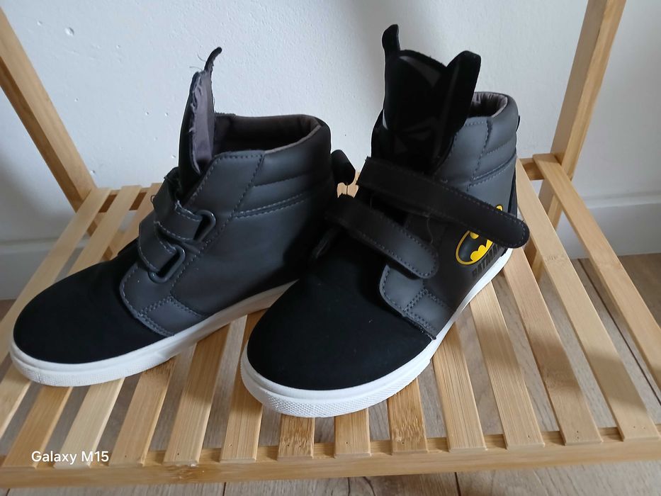 Sinsay Batman buty 34 chłopięce za kostkę na rzepy sneakersy