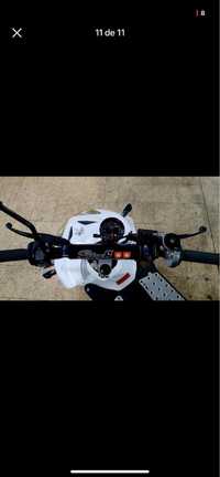 Vendo keeway f act 50 (replica aerox a ar)70cc