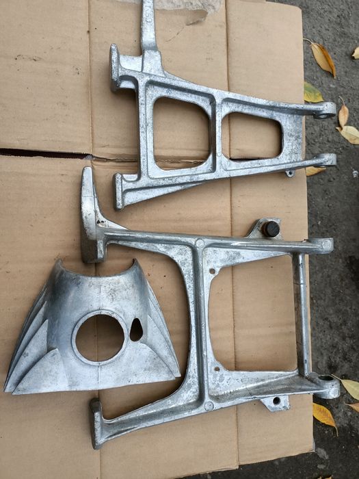 Продам поршня на Яву