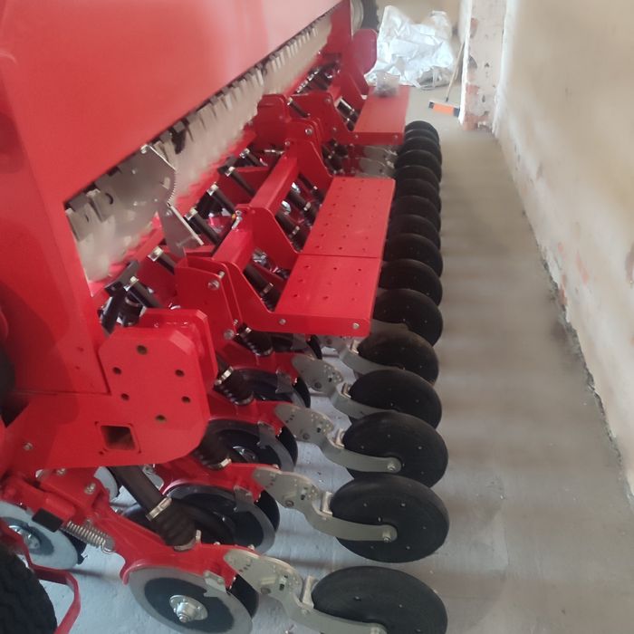 Продам Сівалку зернову нова.4метра.