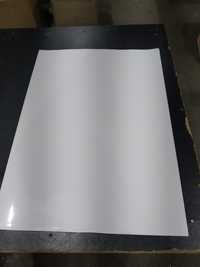 Білий крейдовий глянцевий ламінований папір 700х500мм