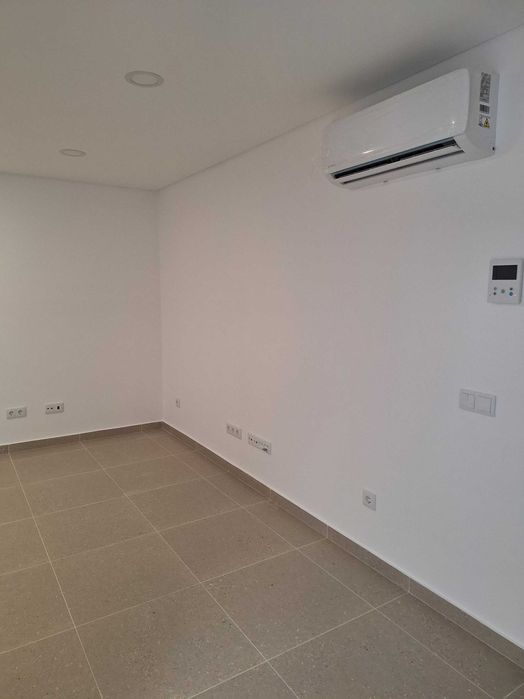 Alugo apartamento ao anual vilarealsanto antonio