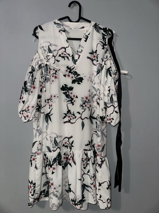 Sukienka oversize kwiaty