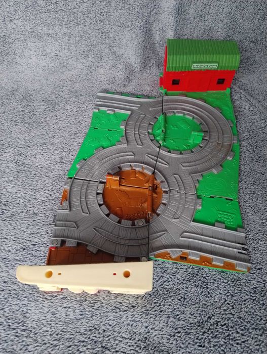 Tomek i przyjaciele tory w walizce - farma