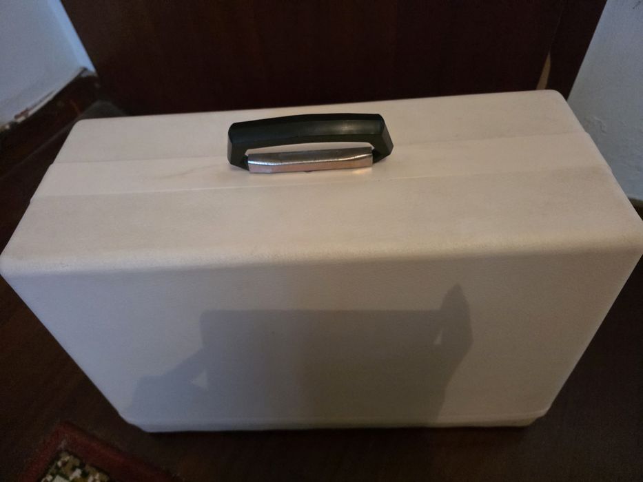 Maquina de costura Alfa 109 portátil