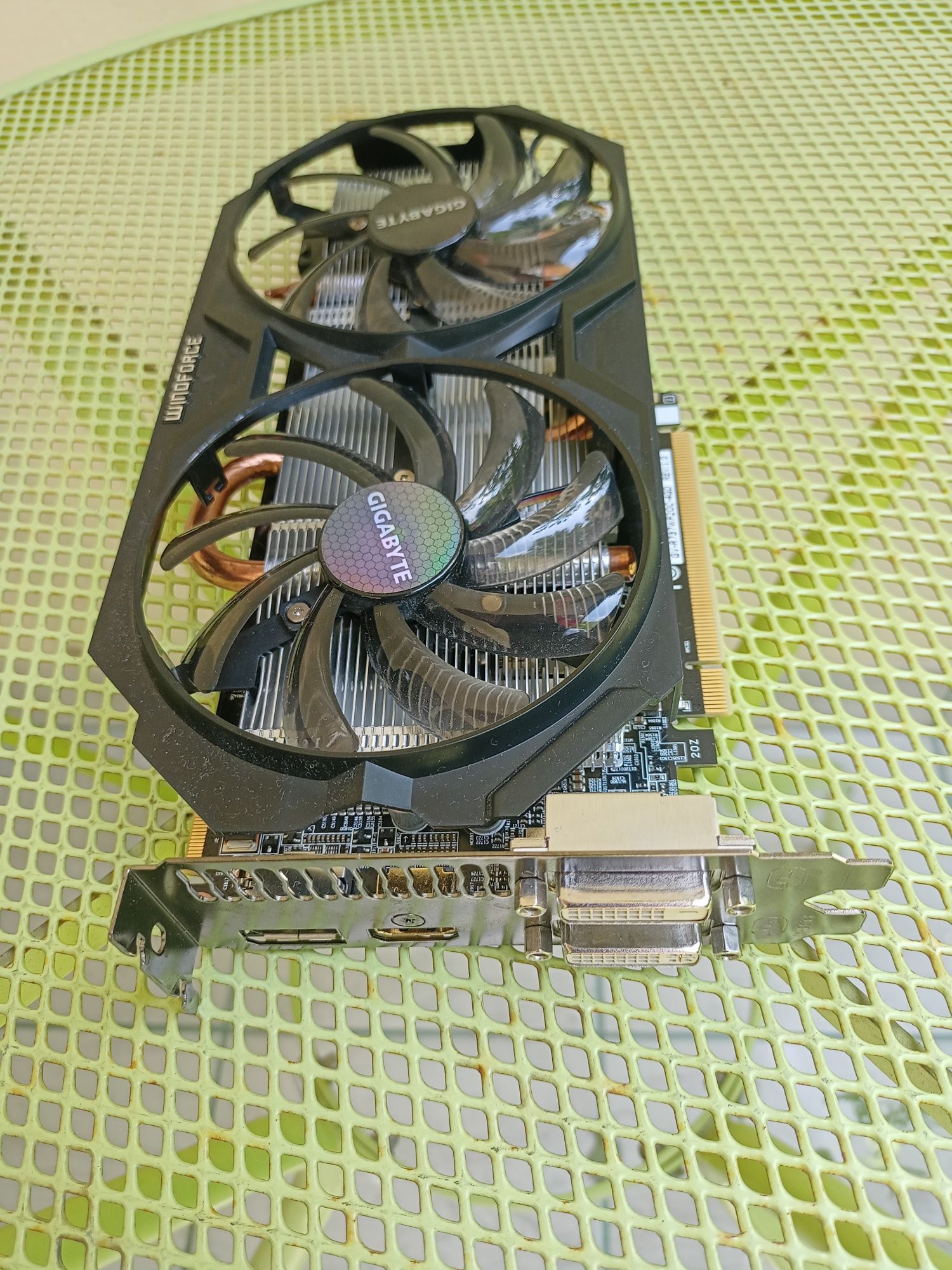 Karta Graficzna Gigabyte R7 370 4GB 256bit WindForce II OC USZKODZONA