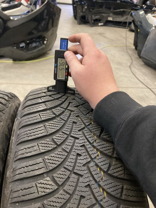 4x 205/55 r16 continental ultragrip 9