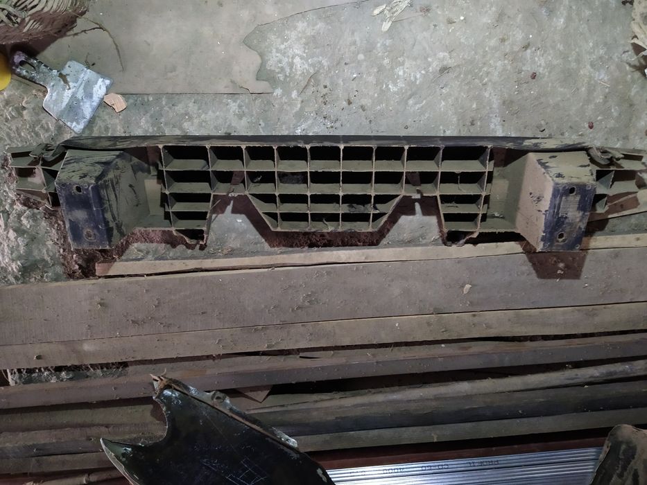 Ліве крило. Підсилювач зад. бамперу Кузовні деталі на ВАЗ 2114 (БУ)