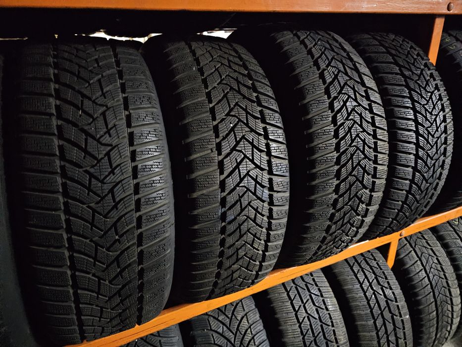 Koła Zimowe Mercedes E-Klasa W213 R17-5x112 -225/55-Dunlop23rok