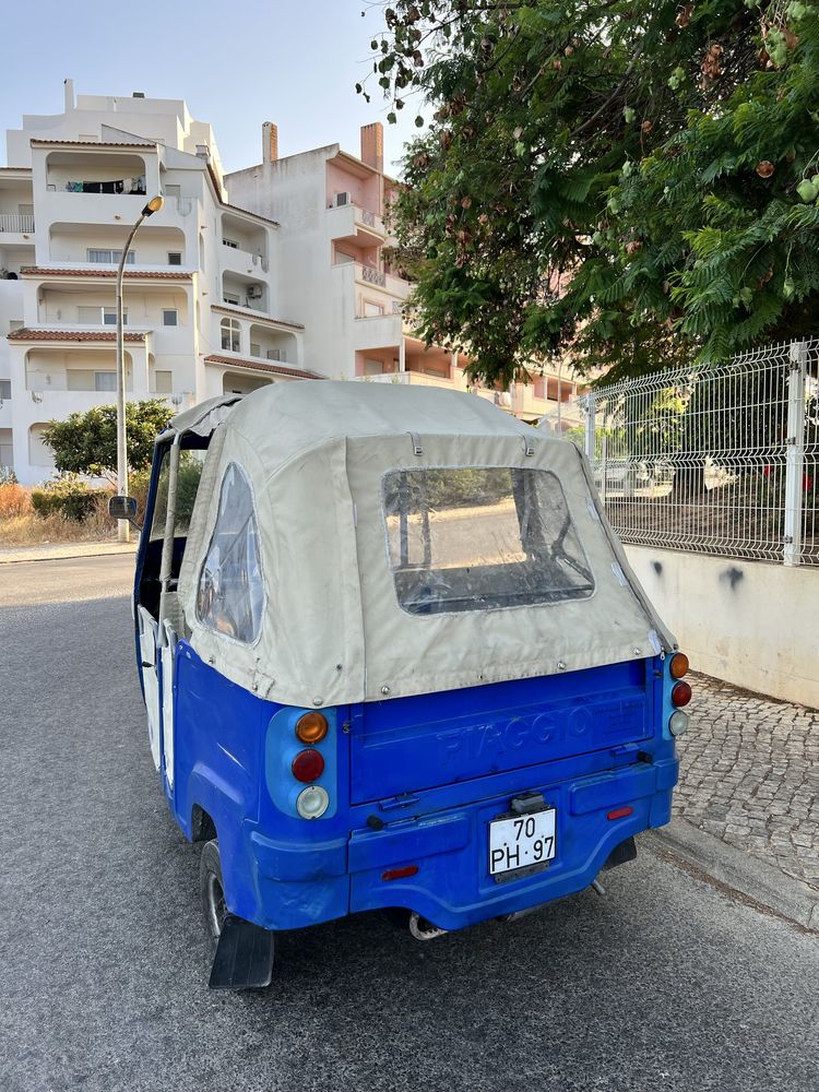 Tuk Tuk Piaggio APE 200