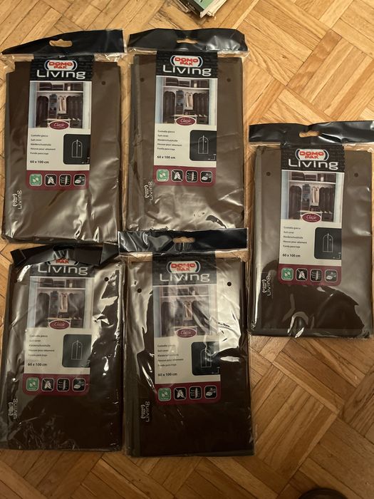 Pokrowce na ubrania 5 szt. - nowe