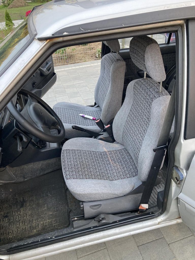 Polonez  Caro Kombi 2001