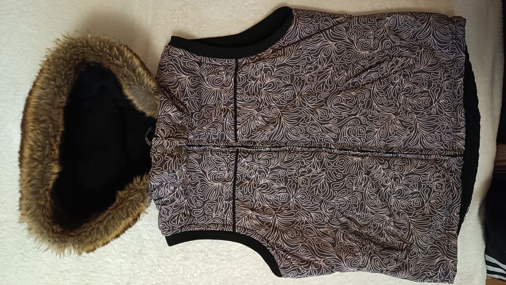 Reserved bezrękawnik 164