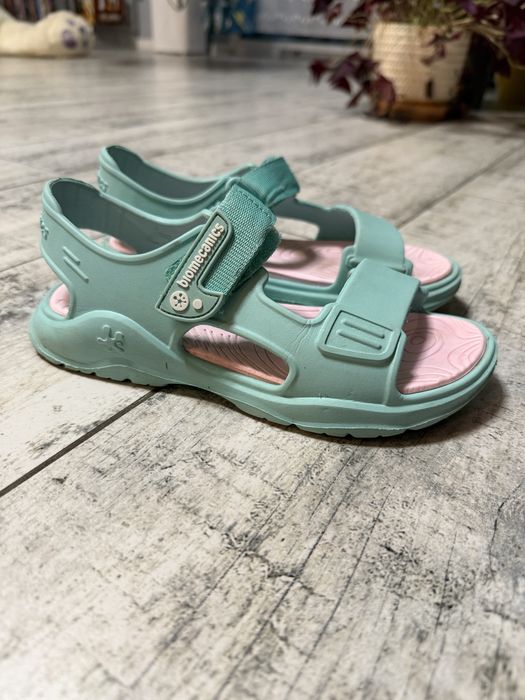 Sandały Biomecanics 33