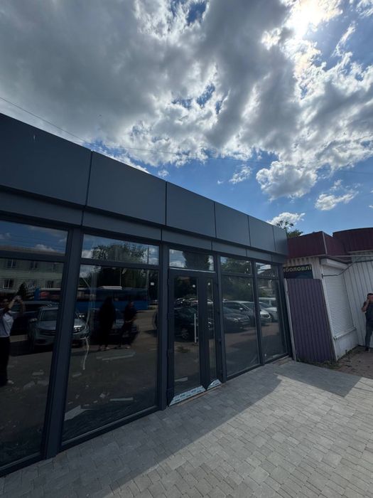 Продаж комерційного приміщення на промисловій
