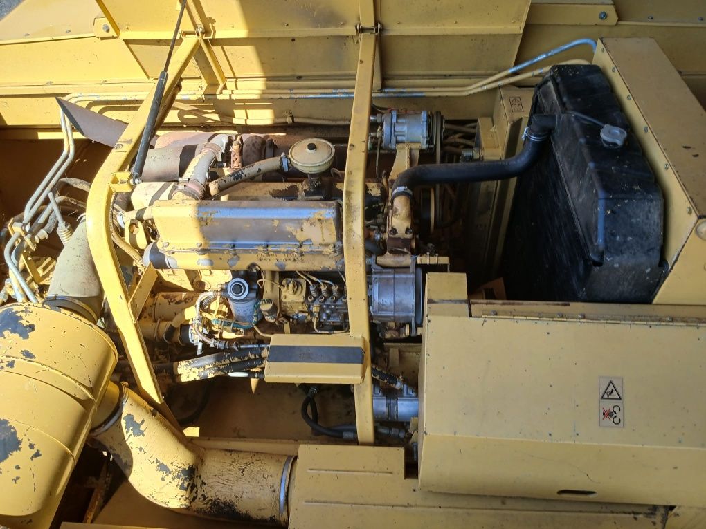 Kombajn New Holland TX 66