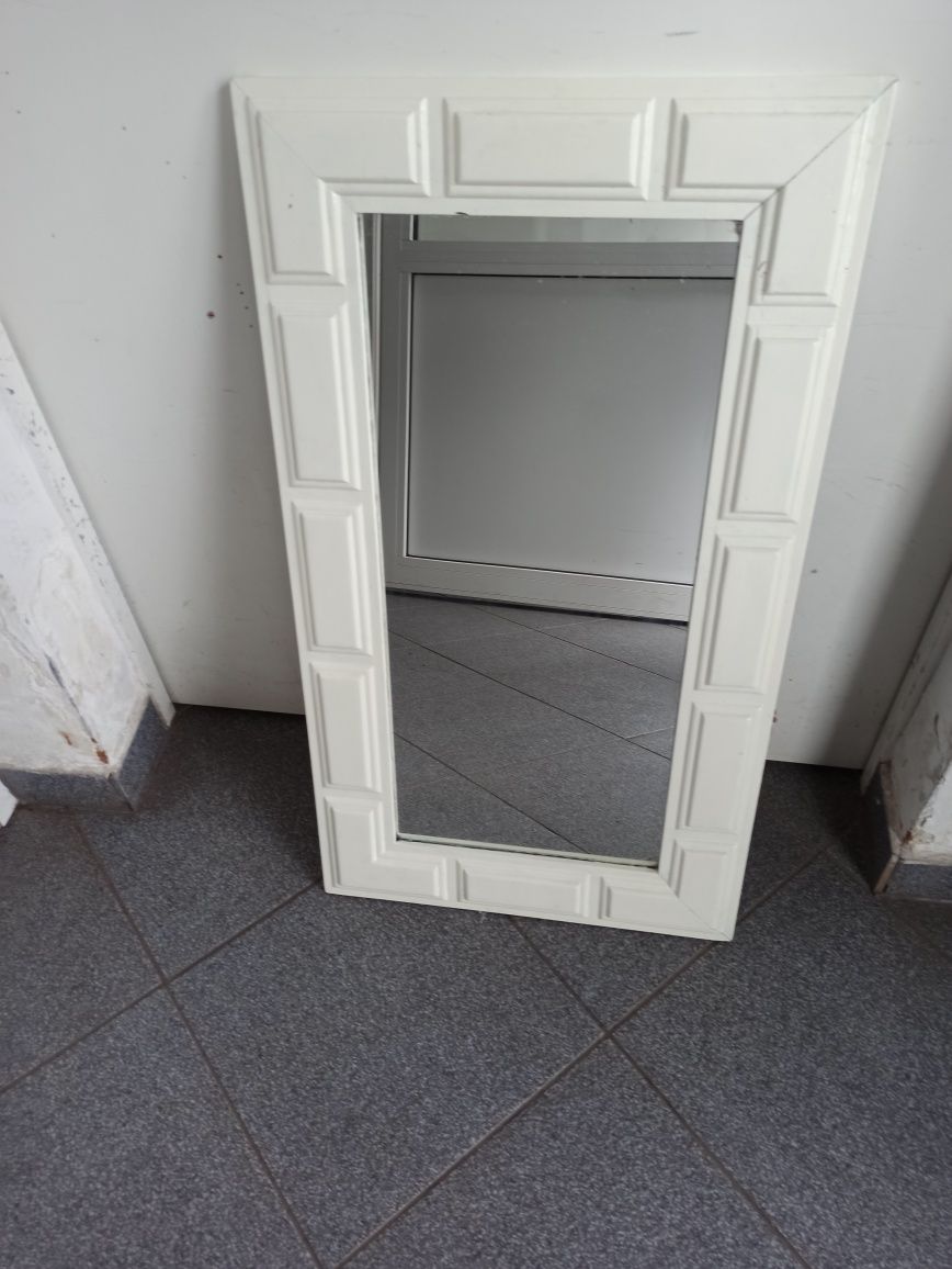 Lustro w ramię białe