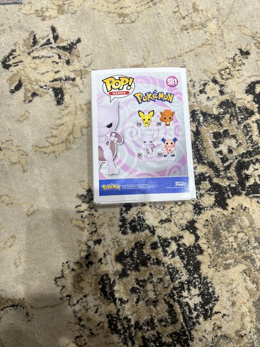 Funko pop mewto 581