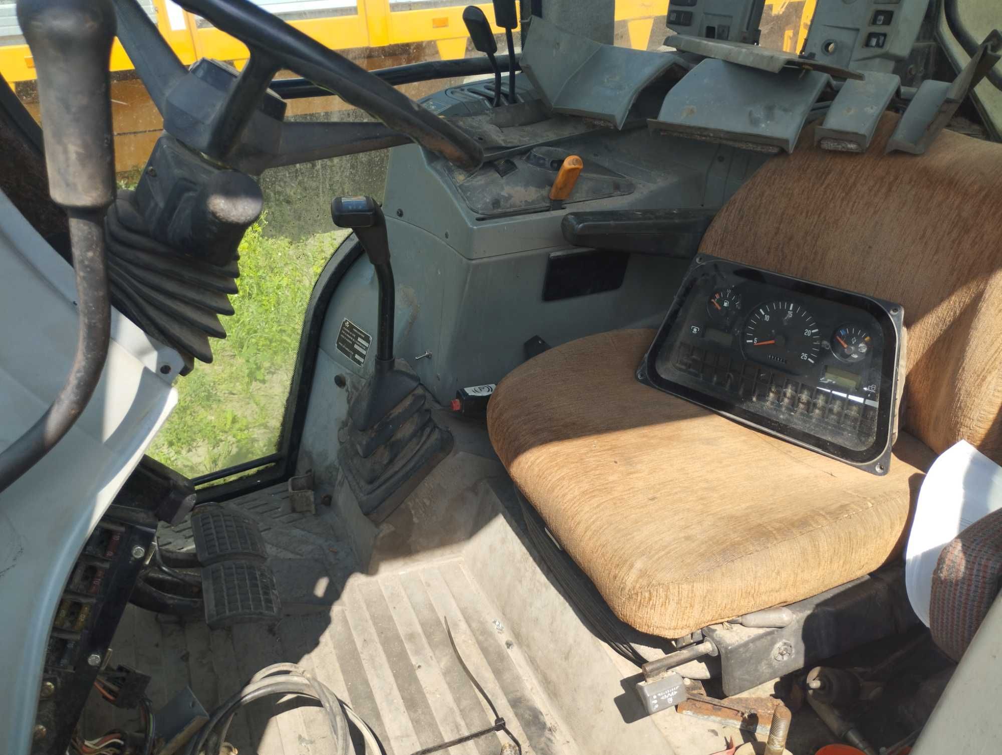 Massey Ferguson 6120