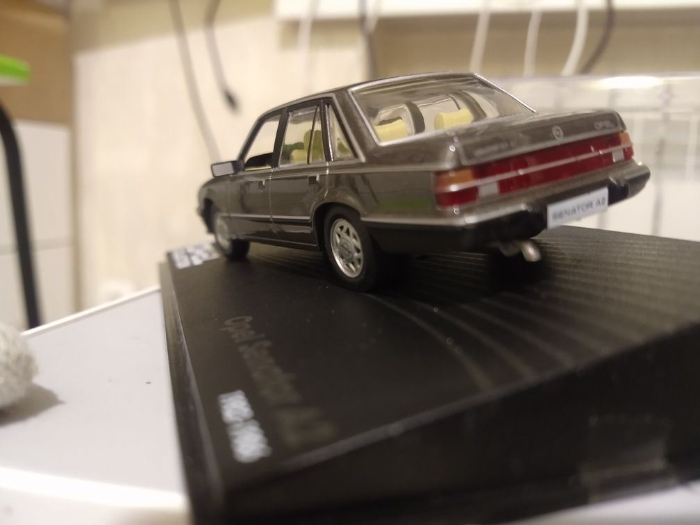 Масштабна модель Opel Senator A2. Масштаб 1/43