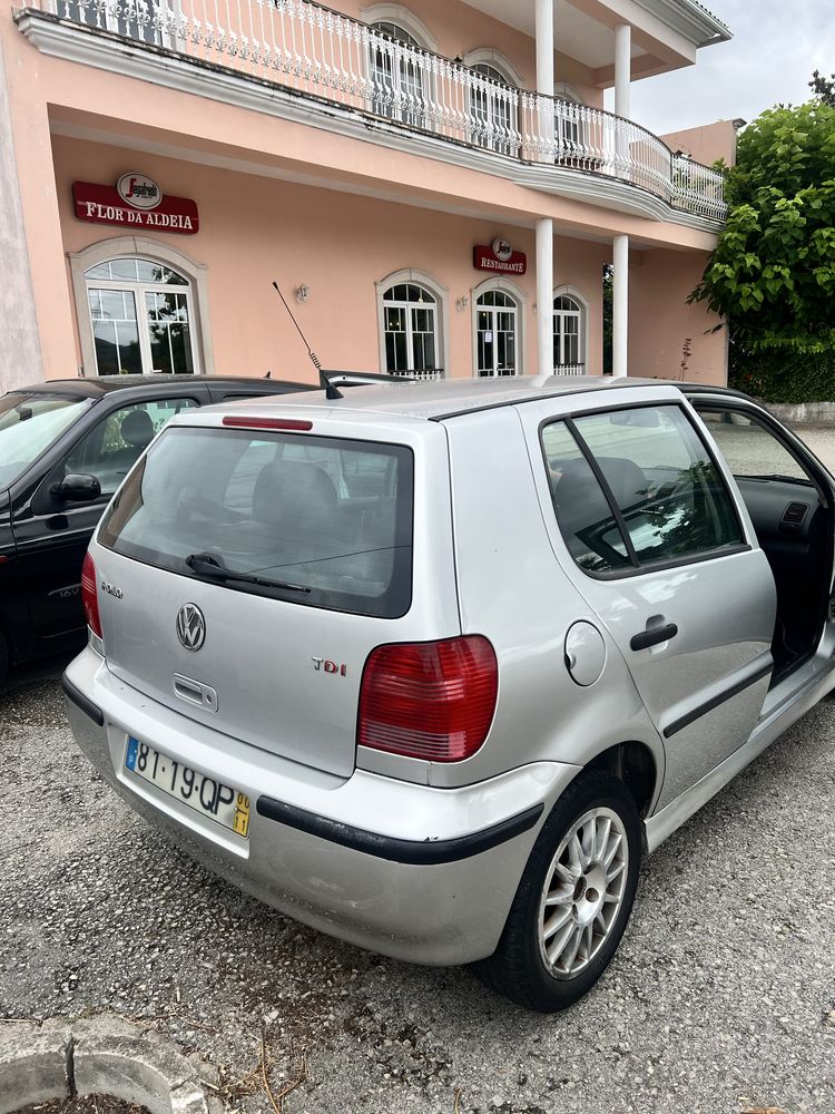 Vendo Polo 2000 1.4 tdi