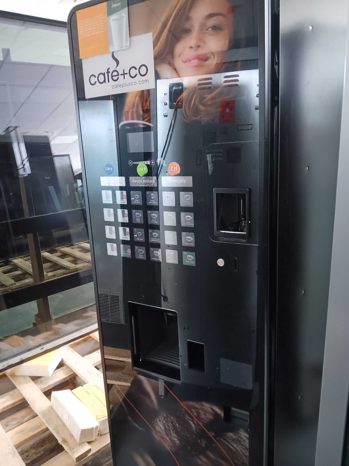 AUTOMAT VENDING. (kawomat) LUCE X2 E7R4 DESIGN LINE 24 PRO + wrzutnik
