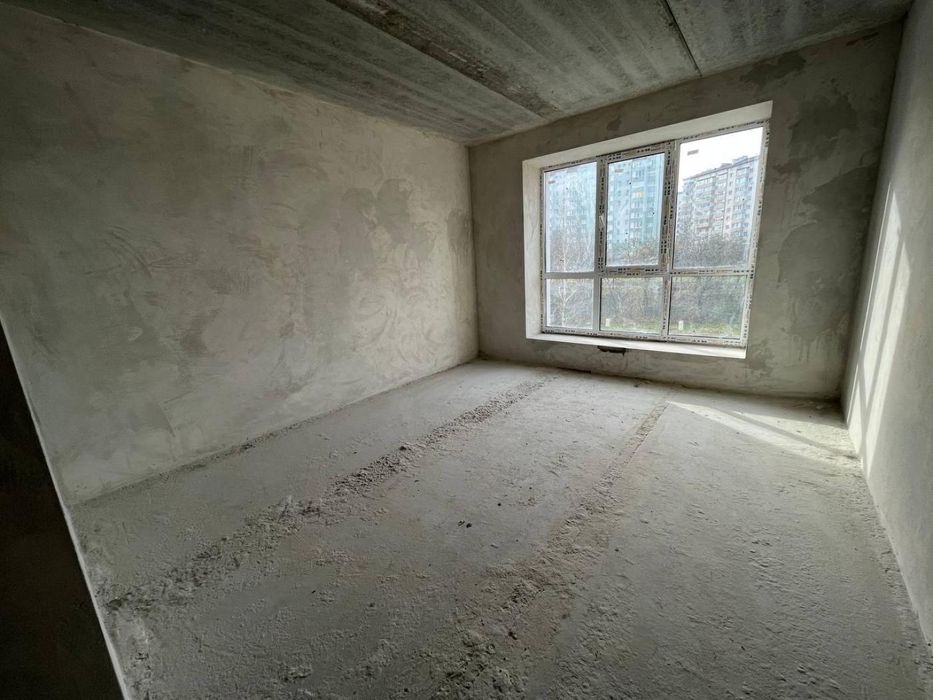 Продаж двокімнатної квартири поруч з парком