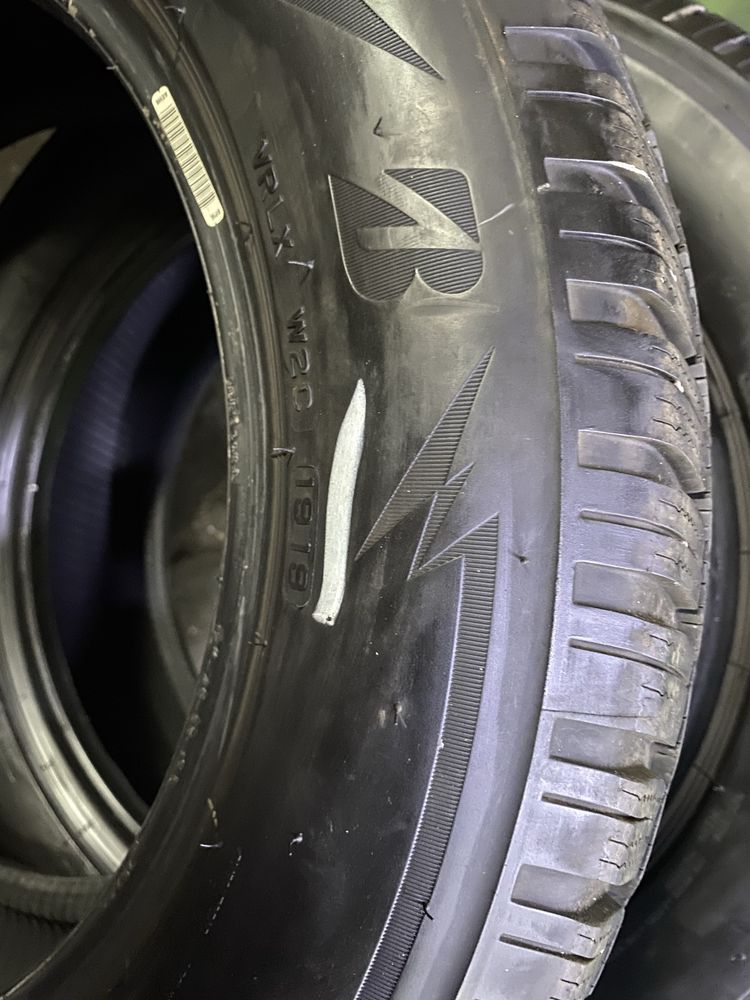 1 szt.opona zimowa 185/65R15 Bridgestone Blizak LM005 88T 19r.5.5mm