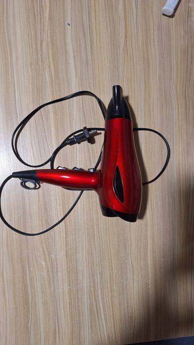 Suszarka do włosów 2200W Stan BDB