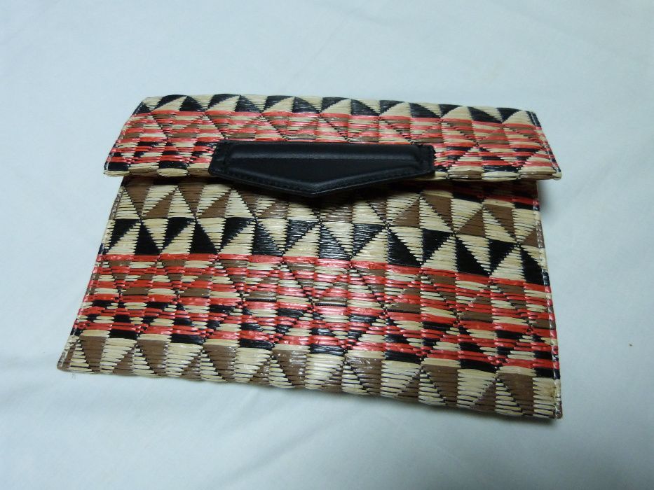 Clutch da marca Mango