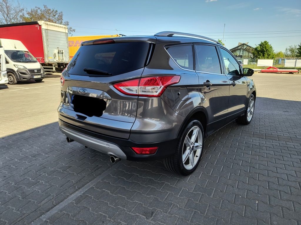 Ford Kuga Titanium,bogata wersja,super stan,hak,alu 19