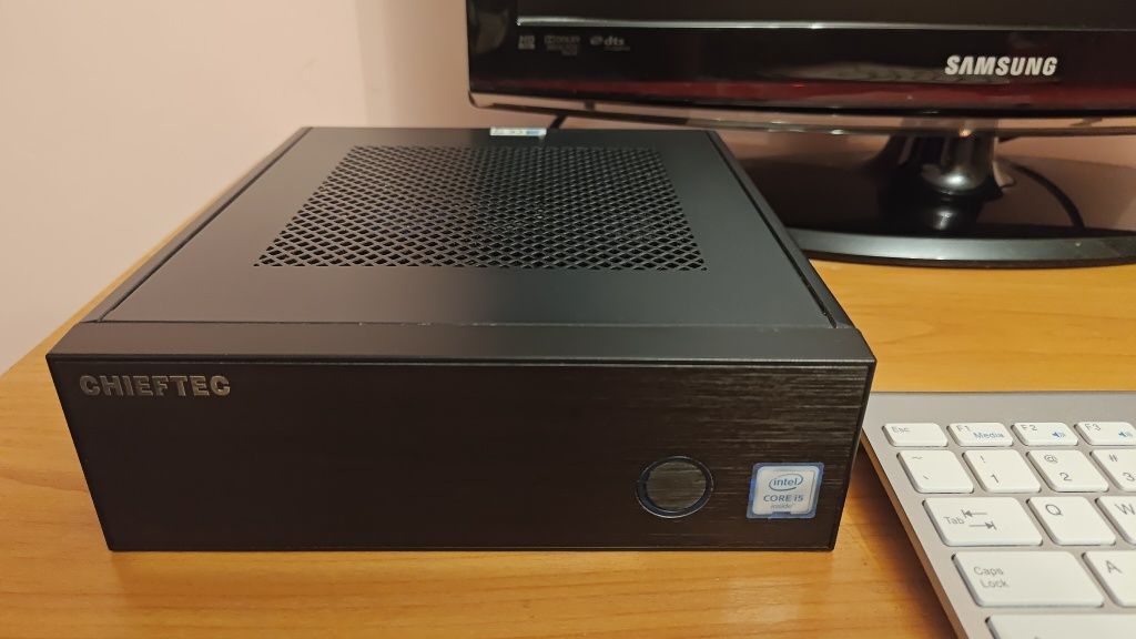 Mini PC ASRock intel i5 (6 gen) 16gb ddr4 SSD 250gb Chieftec