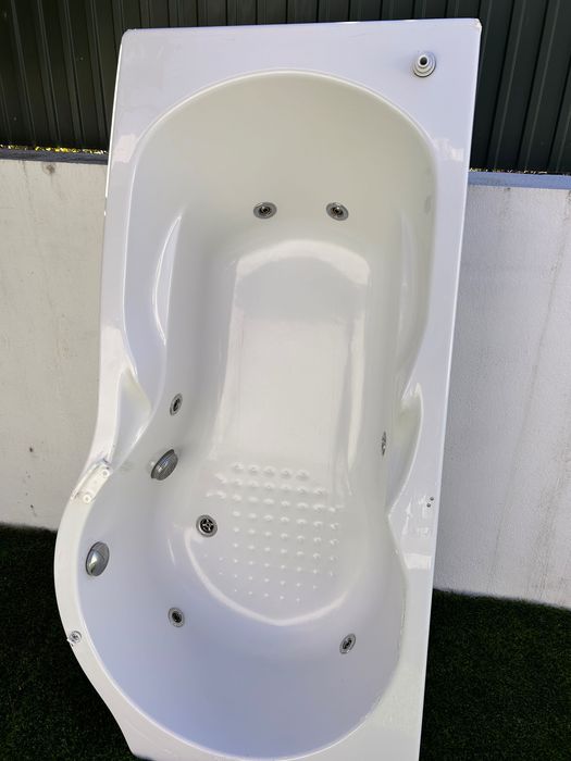 Banheira hidromassagem seminova