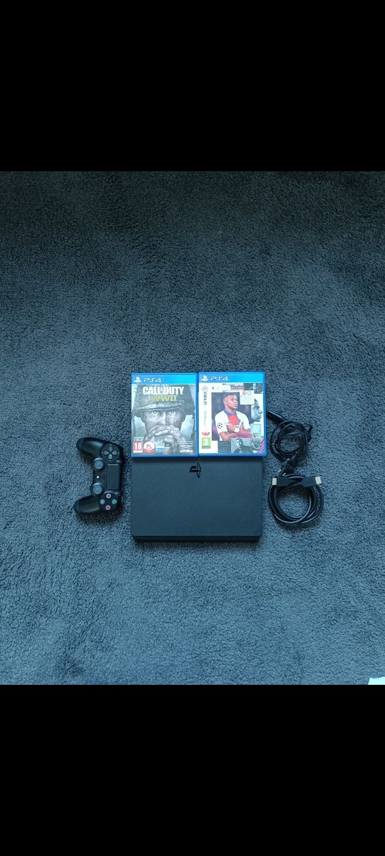 Konsola PS4 + gry + okablowanie