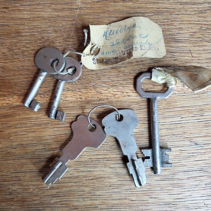 Stare klucze 5sztuk ⁸⁹