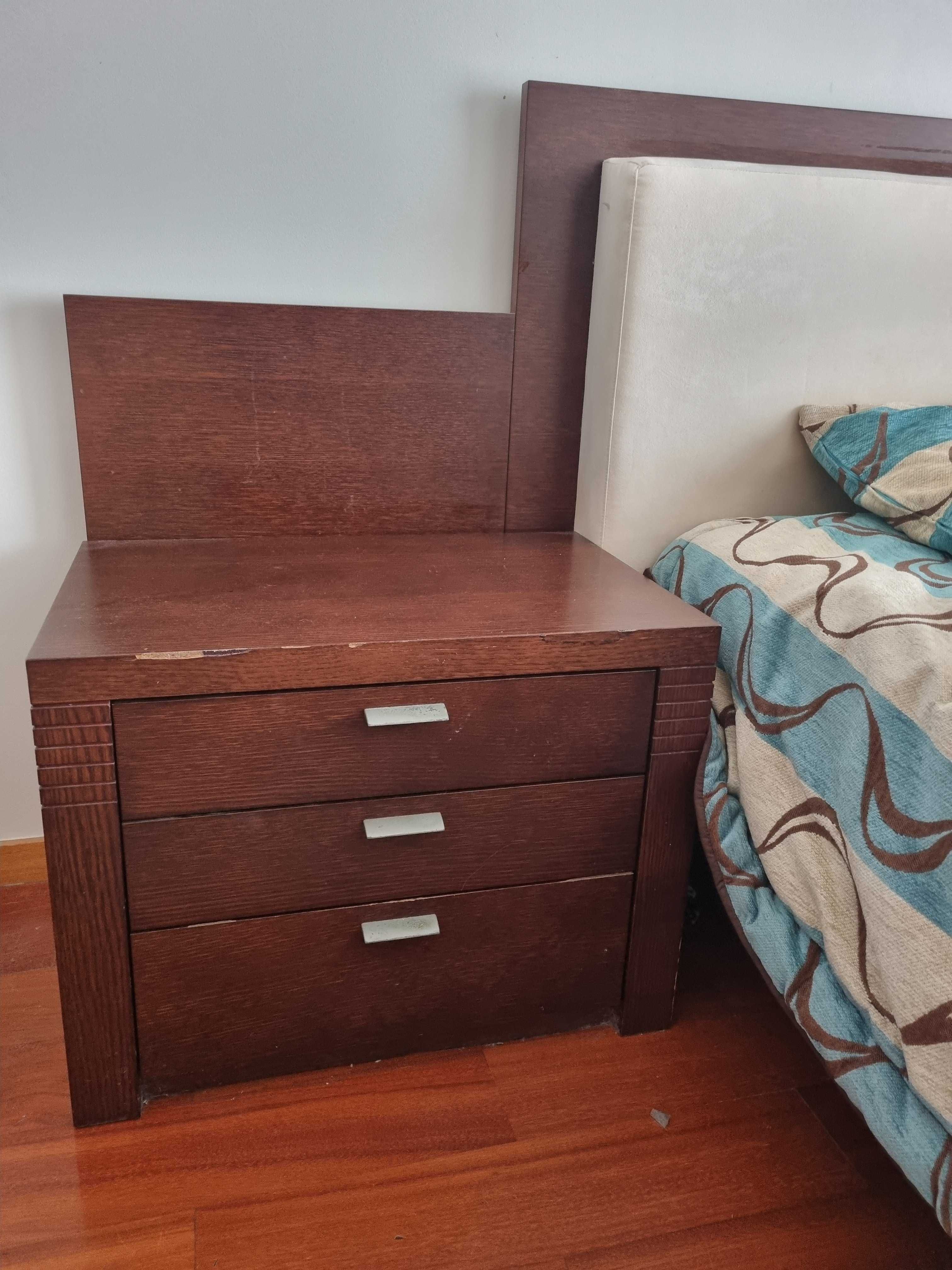 Quarto completo           .