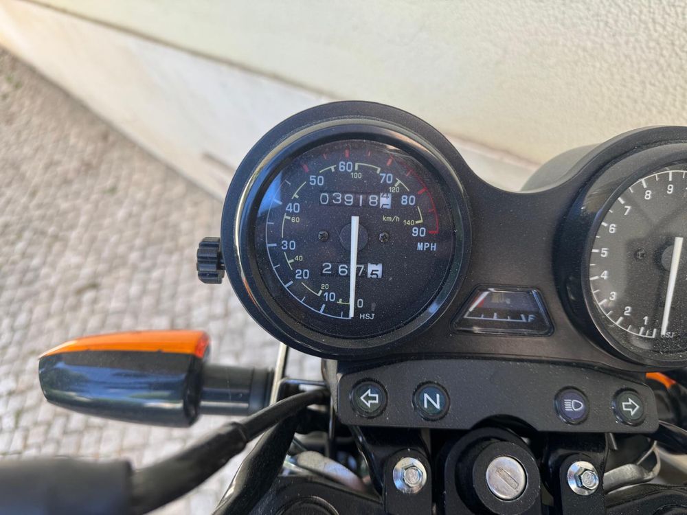 Mota 125cc pouco usada