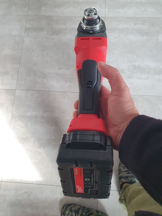 Szlifierka kątowa na baterie M18 Milwaukee