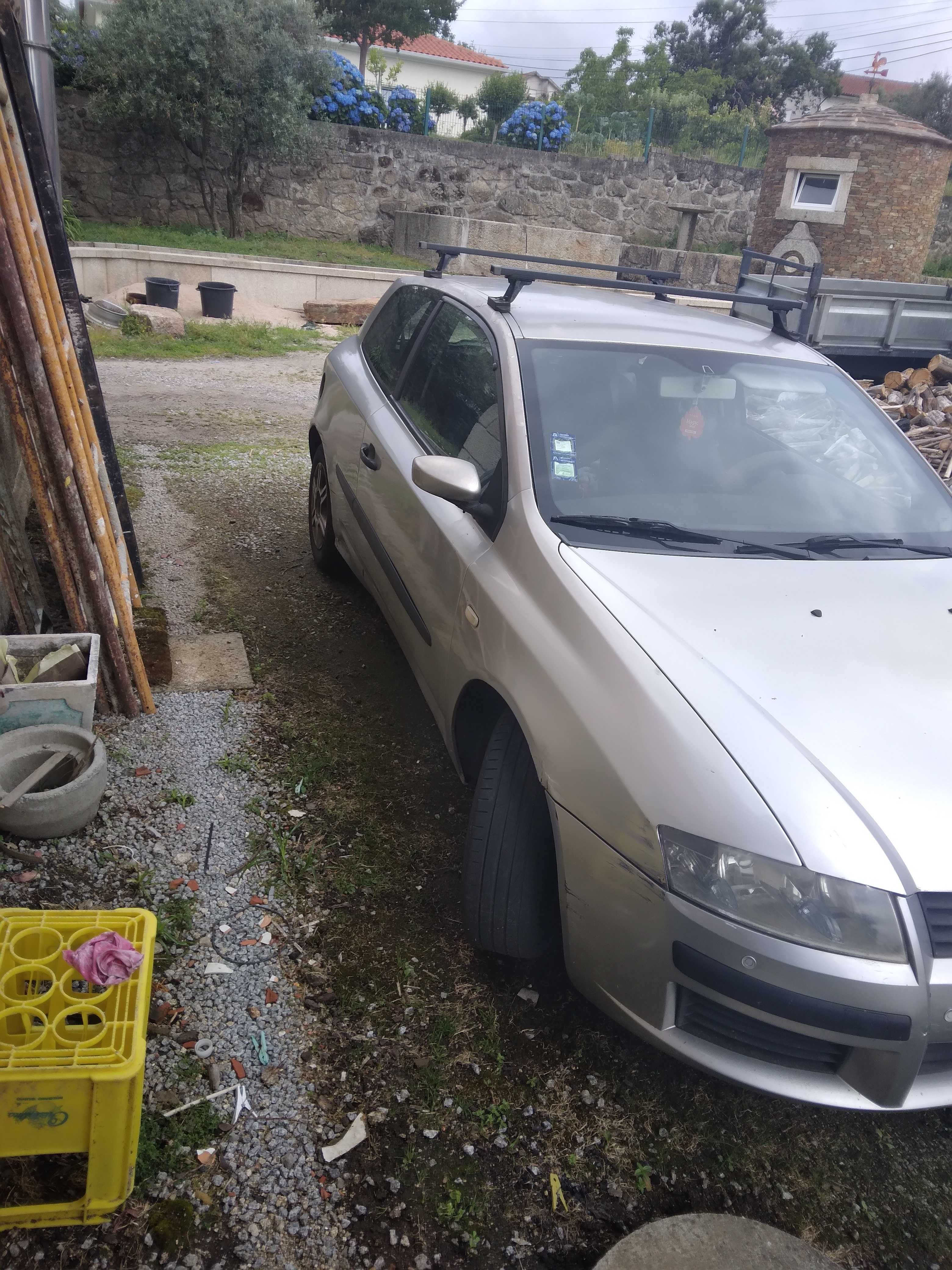 Carro com muito uso