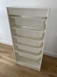 IKEA - Regal TROFAST z pudelkami