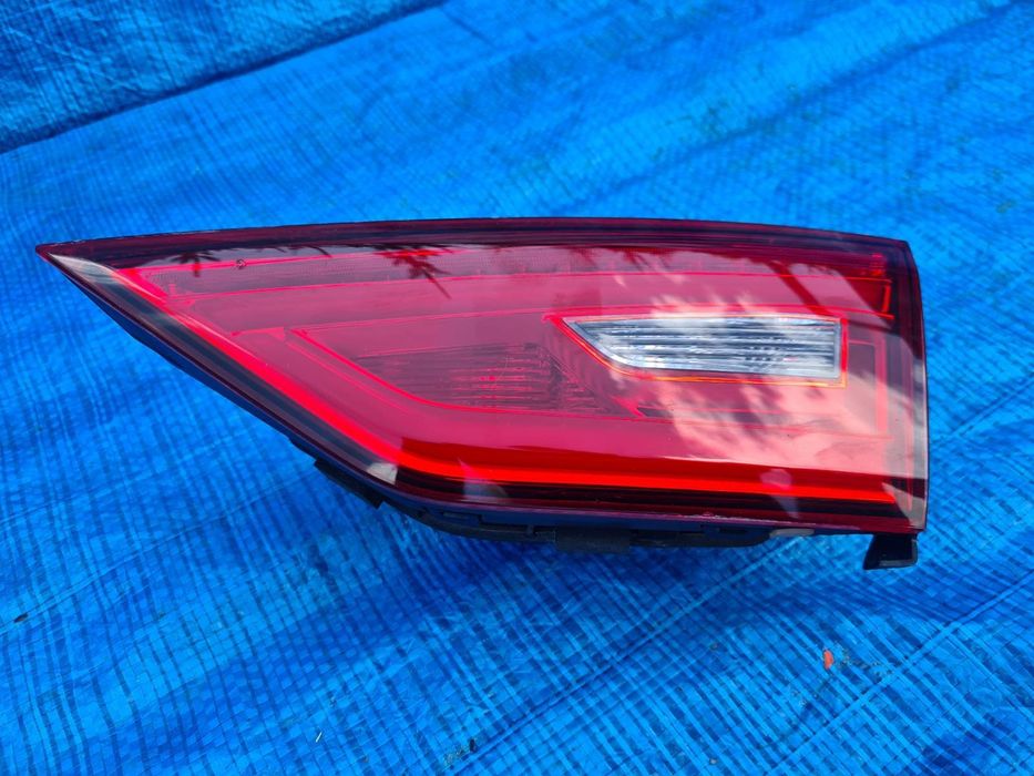 LAMPA prawa tylna LED USA w klapę AUDI A3 S3 8V 8V5 sedan