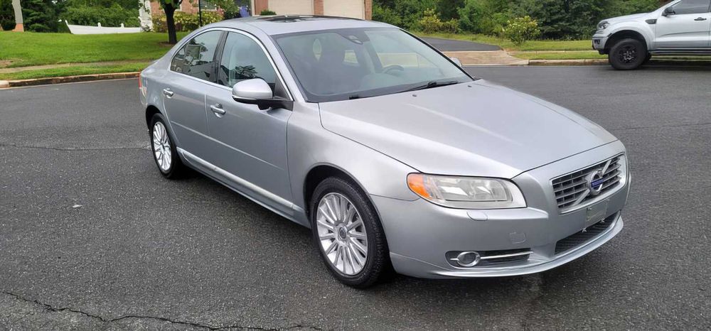 Volvo S80      2013