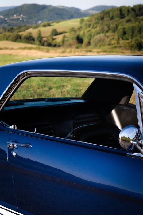 Mustang 1966 do ślubu. Samochód na ślub, wesele, auto do ślubu, wynaje