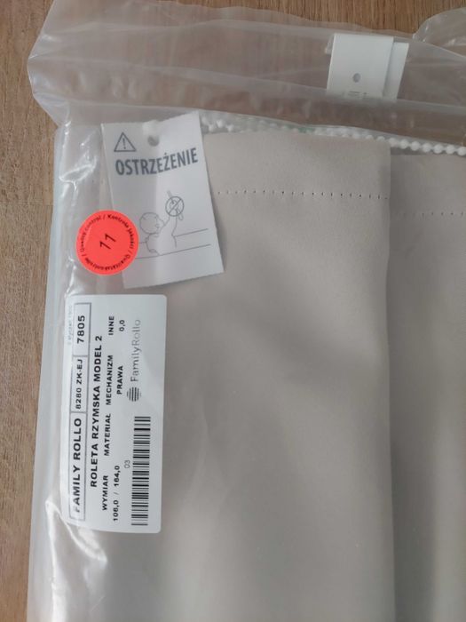 Roleta rzymska beżowa. Family rolo