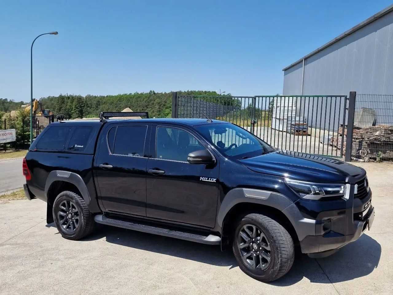 Разборка Toyota HILUX Бампер Б/У автозапчастини