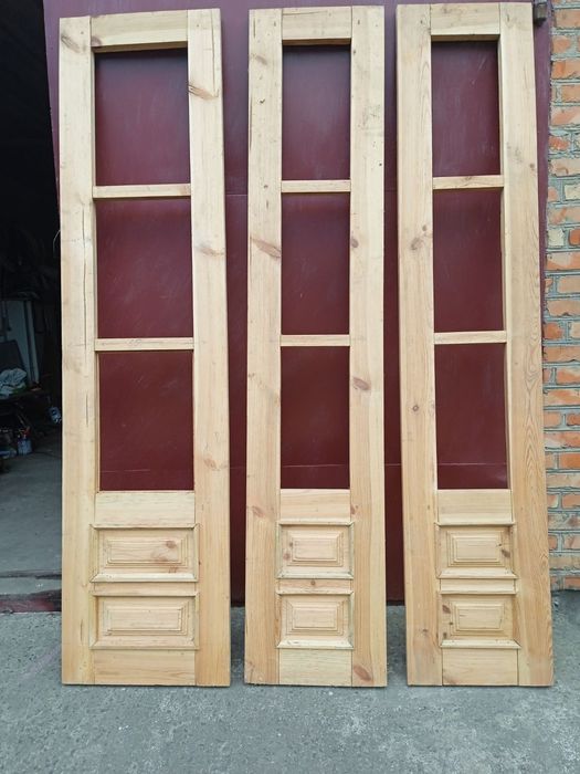 Двері соснові, двополі.