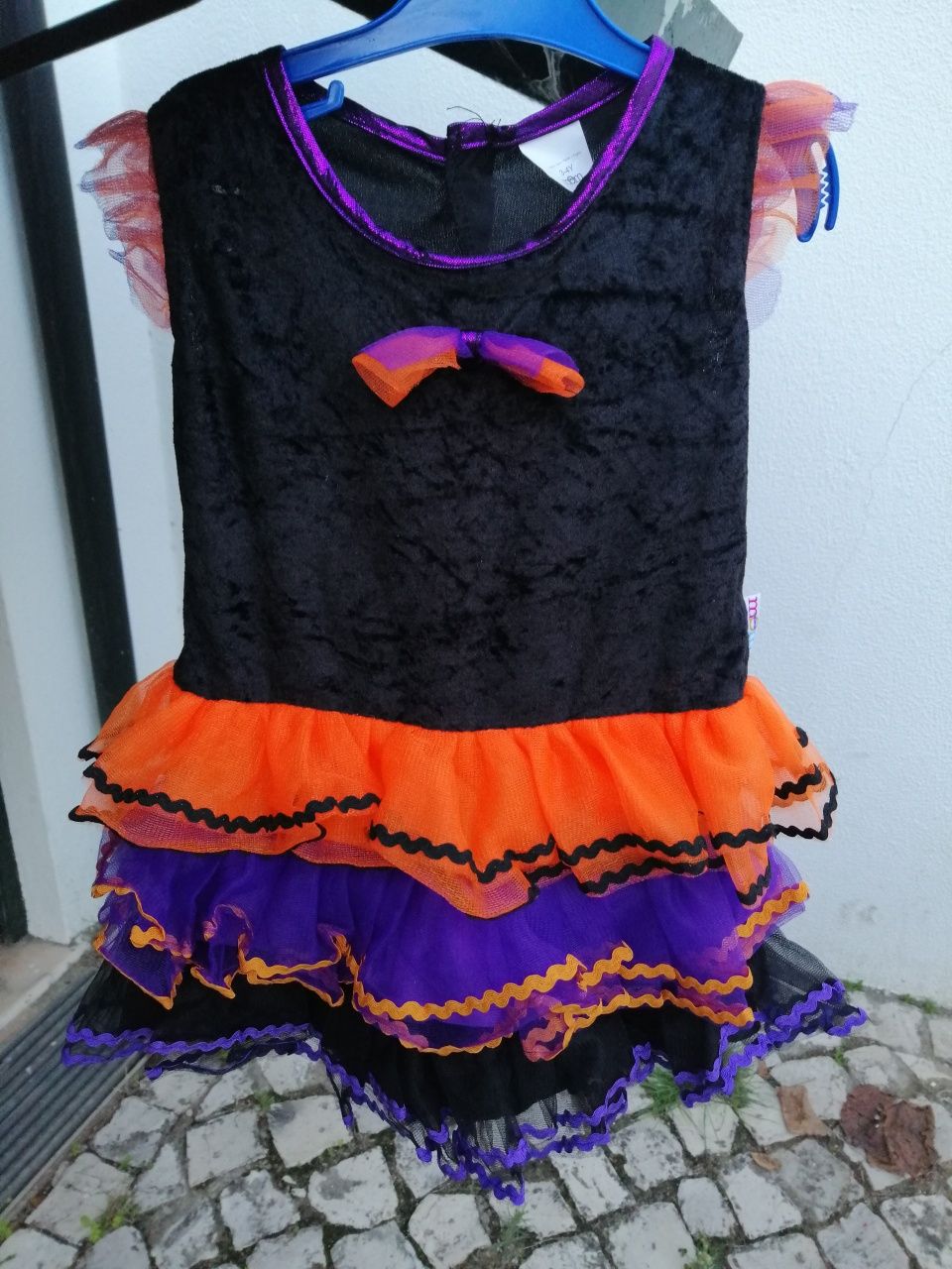 Fato de Halloween adaptável a várias personagens
