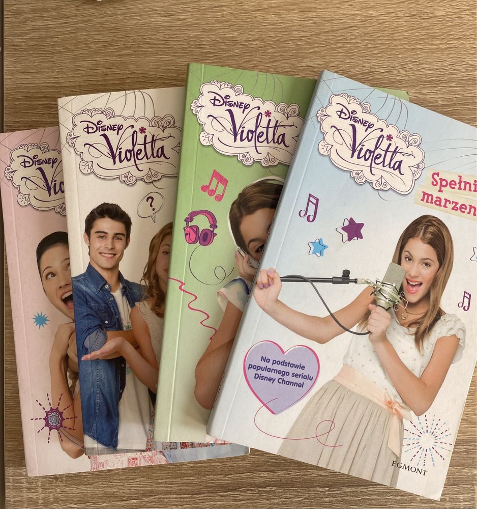 Sprzedam 4 książki Violetta :)