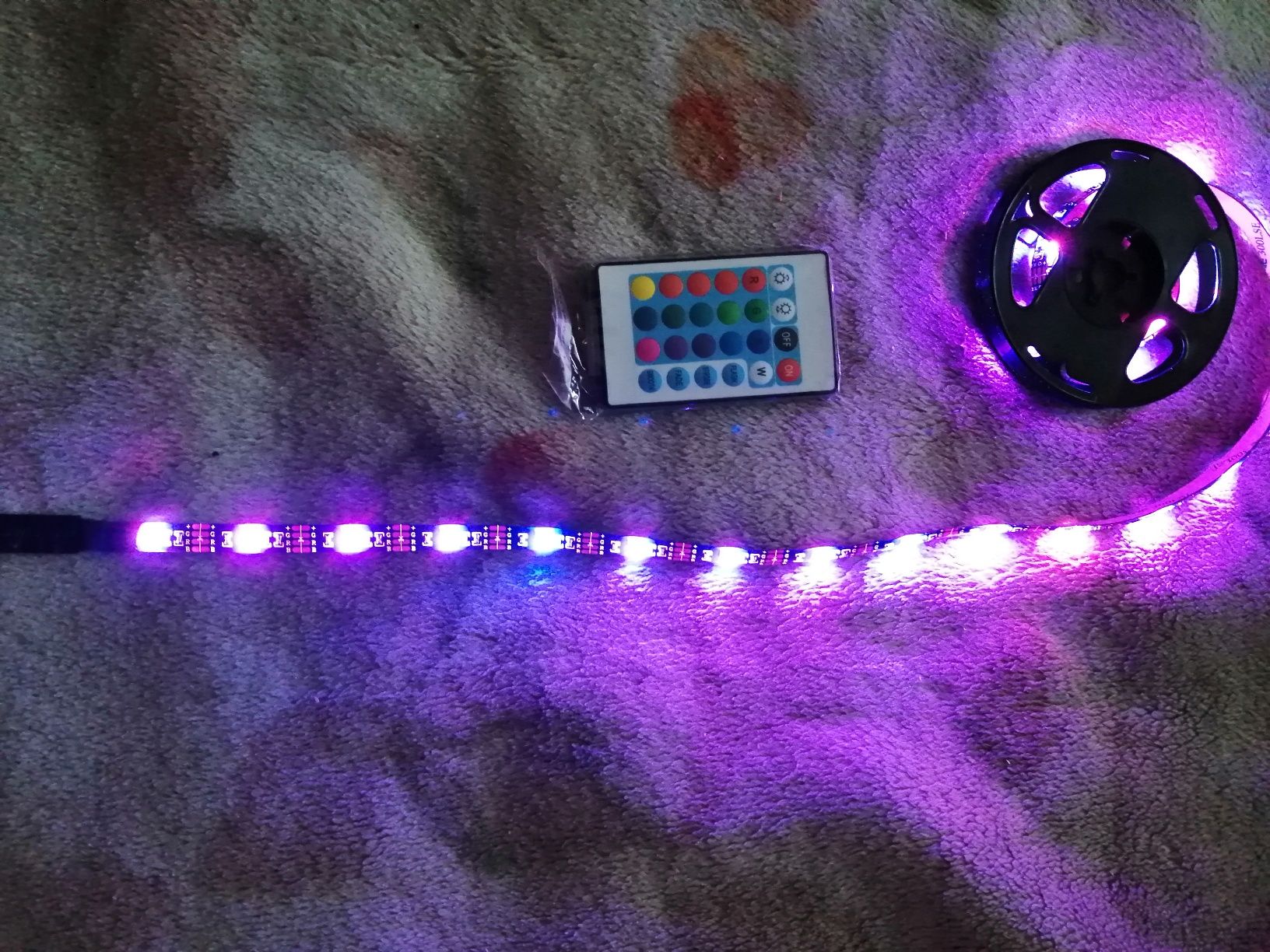 Sprzedam taśma LED RGB zasilana z USB