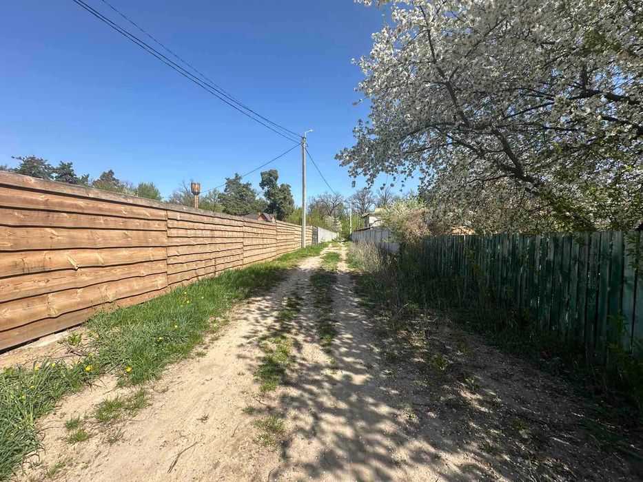 Продам земельну ділянку 10 сот в смт Ворзель, вул. Мічуріна!